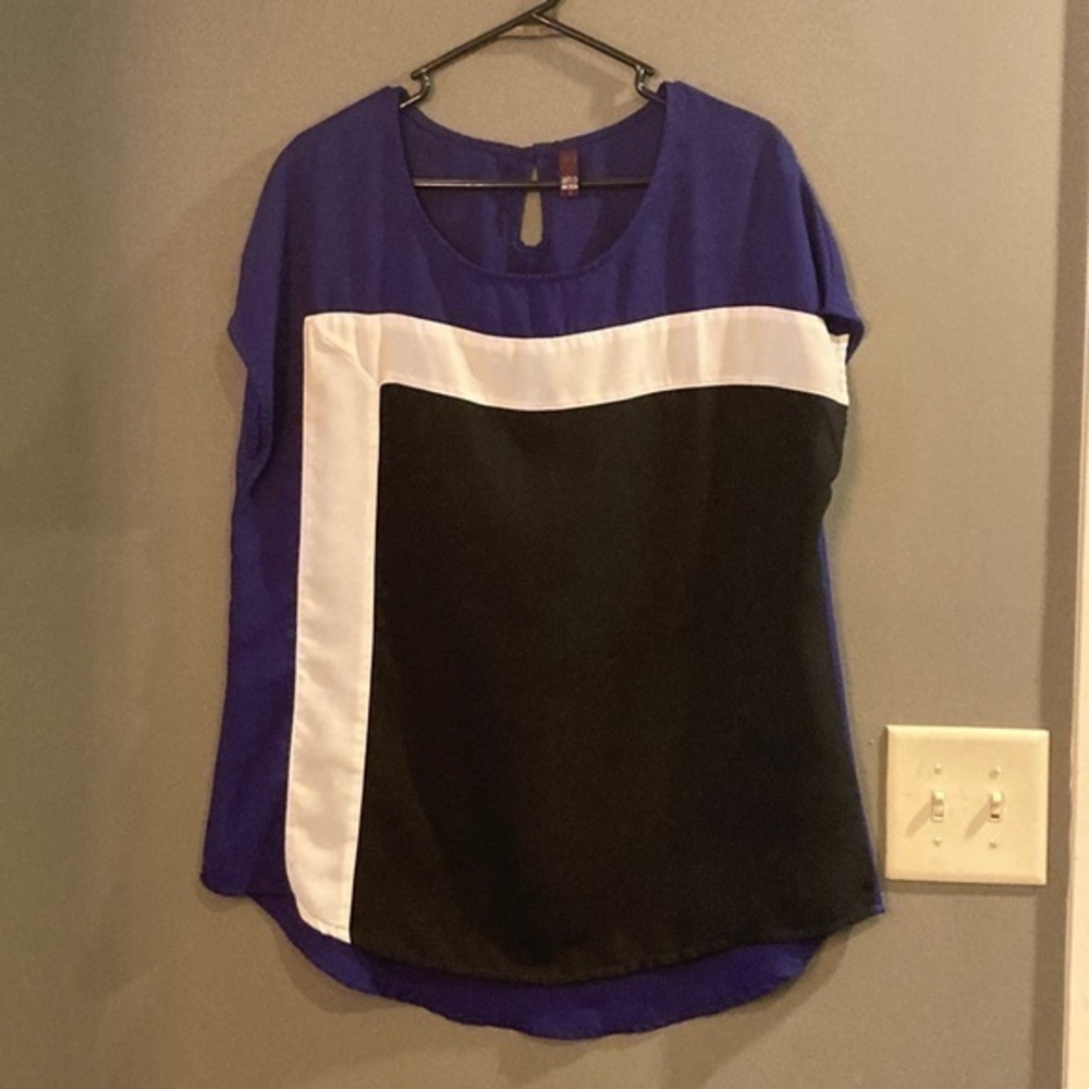 Geometric Pattern Cap-Sleeve Blouse